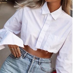 White cropped button up blouse! 🤍